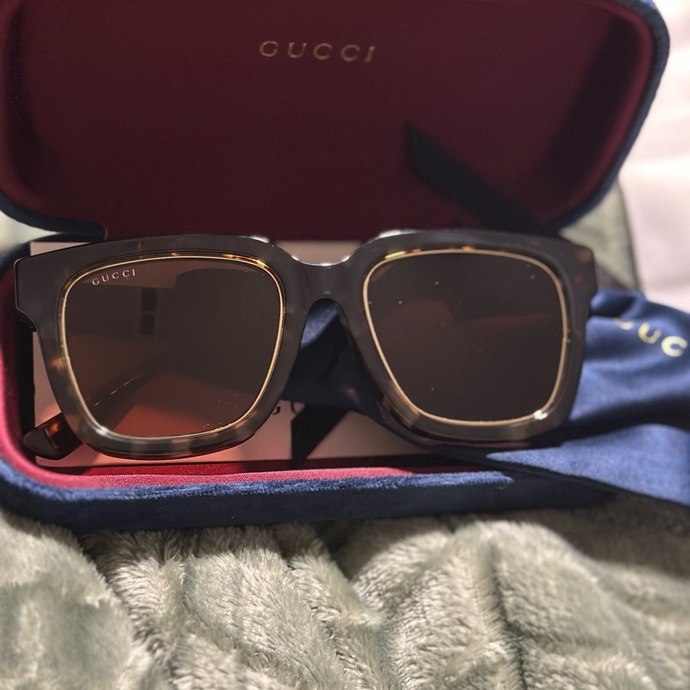 NWT GUCCI GG1136SA - 002 HAVANA SUNGLASSES
🎁Free gift with full price purchase